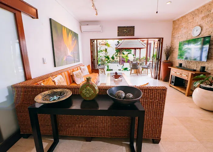 Leona Villa